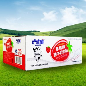 古城草莓味酸牛奶飲品