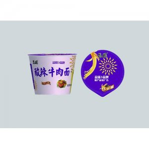 思圓酸辣牛肉面桶裝