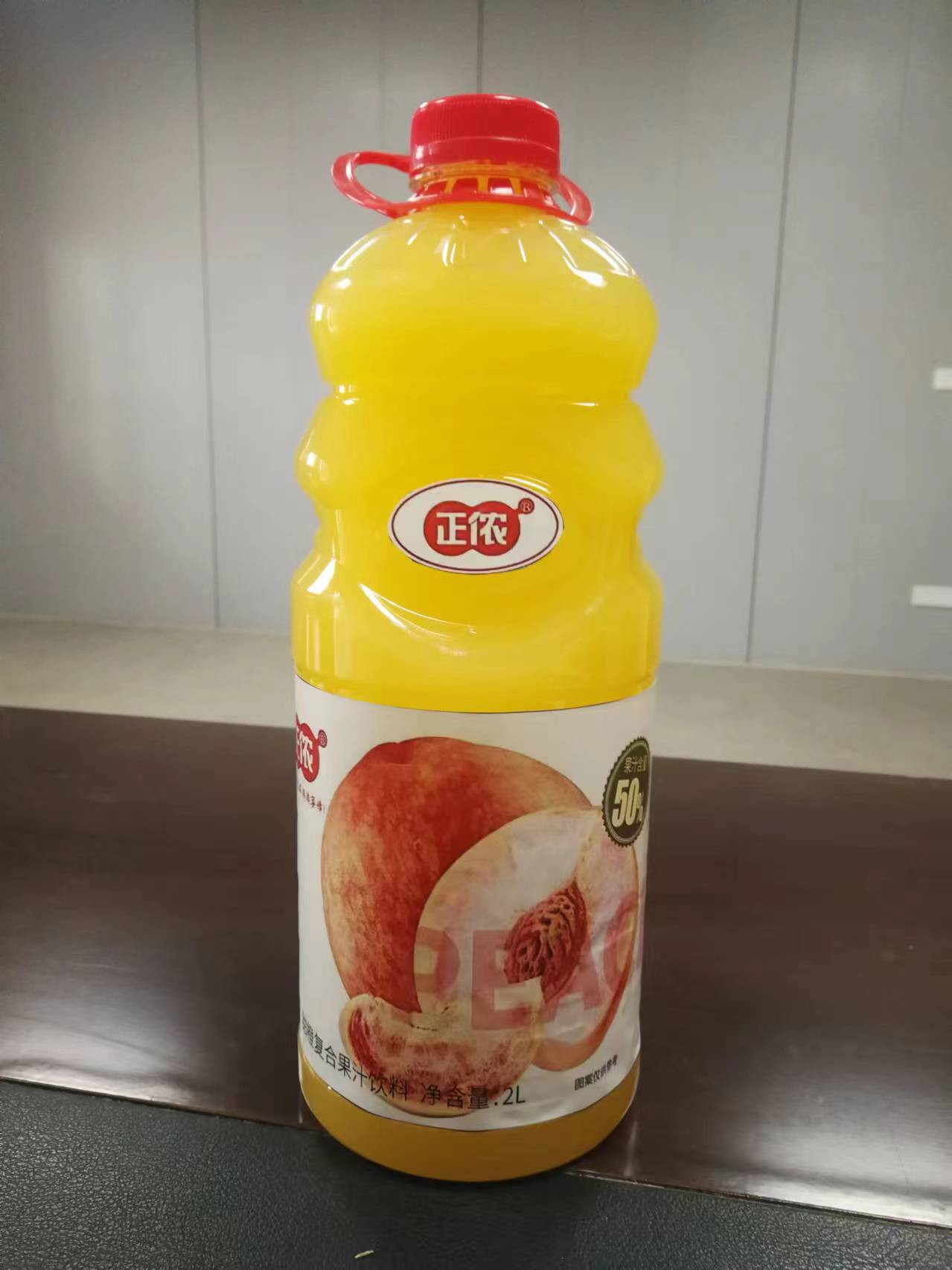 正儂蜜桃復合果汁飲料2L.jpg
