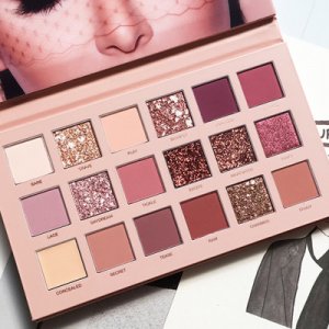 達(dá)摩十八色沙漠玫瑰眼影盤貼牌OEM/ODM