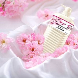 夢飛亞家庭裝滋潤沐浴露貼牌定制代加工