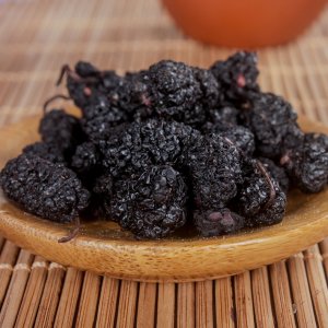 手工黑桑葚干貼牌定制代加工