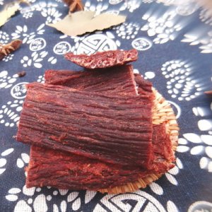 四川風味特產麻辣肉干手撕牛肉干OEM/ODM