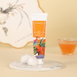 黛詩涵滋潤護手霜貼牌定制代加工