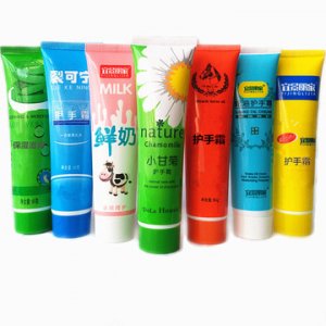 臨沂市蘭山區坤霞日化用品廠