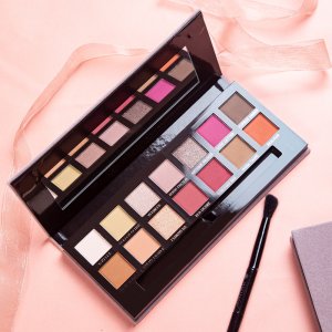 跨境彩妝絨布14色眼影盤代加工貼牌OEM/ODM