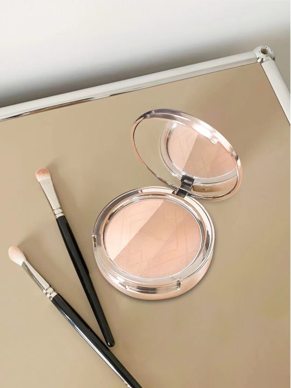 赫瑞絲三色修容盤粉高光鼻影貼牌OEM/ODM