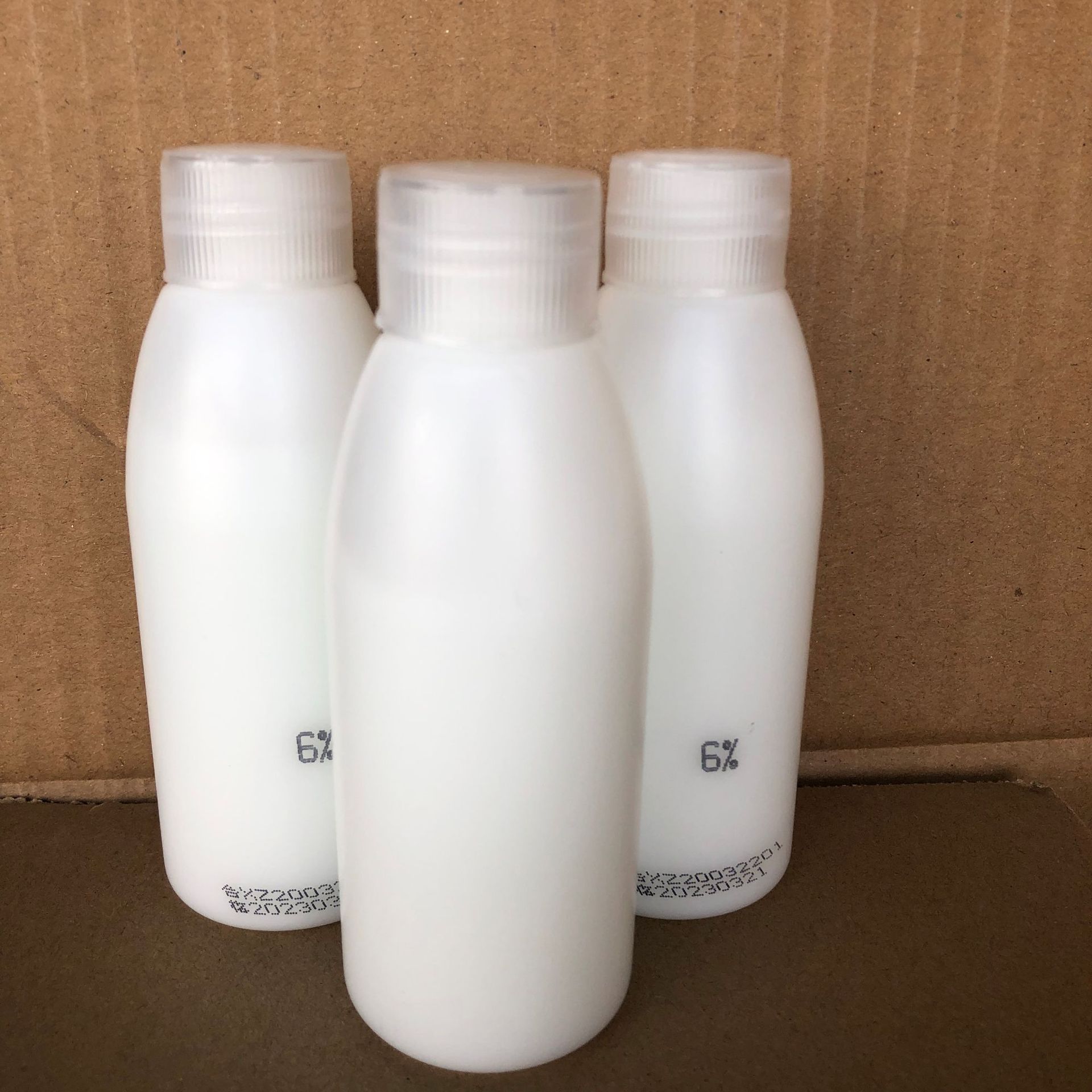 雙氧奶上色彩美發OEM代加工