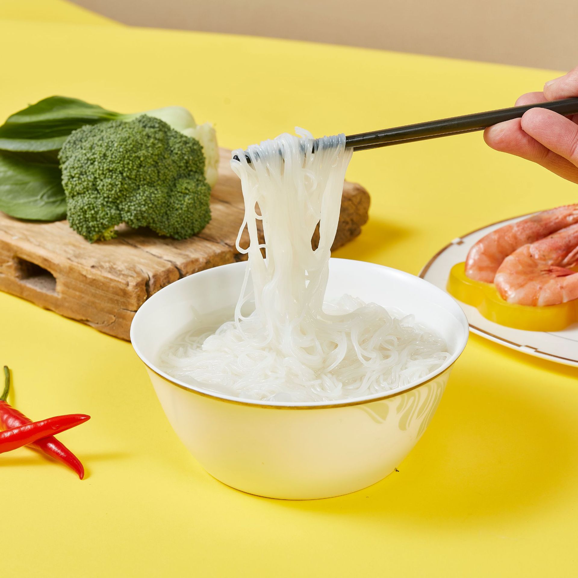 方便即食酸辣粉絲粉餅批發(fā)即食紅薯粉餅覆膜60g支持一件代發(fā)OEM代加工