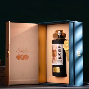 純糧白酒52度濃香型年份老酒禮盒裝貼牌代加工生產廠家